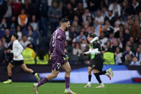 مامارداشيفيلي: ينظرون لي كحارس ليفربول لمدة 10 سنوات